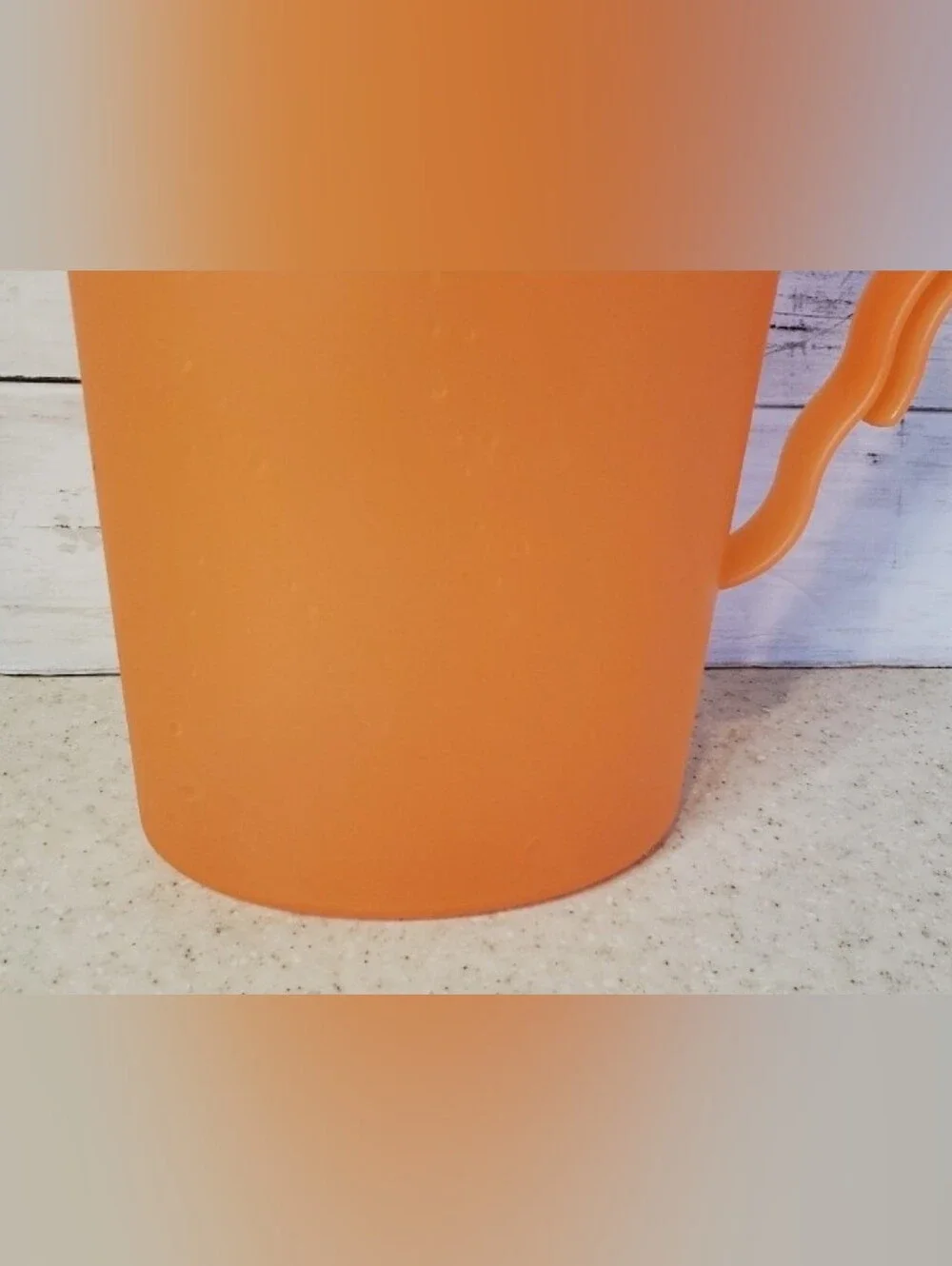 Retired Tupperware Impressions Slimline Peach Pitcher 3333A 2 Qt Rocker Lid Vint